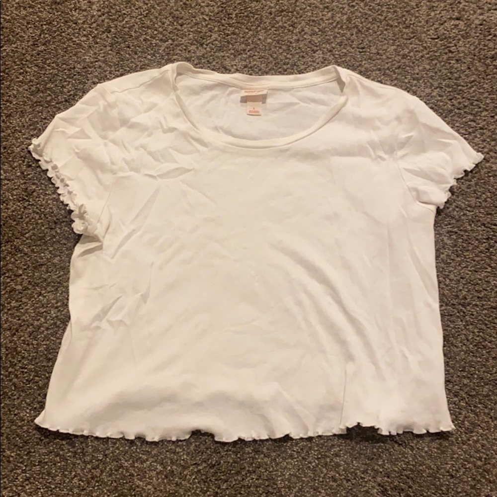 Mossimo white tee with frilly sleeves